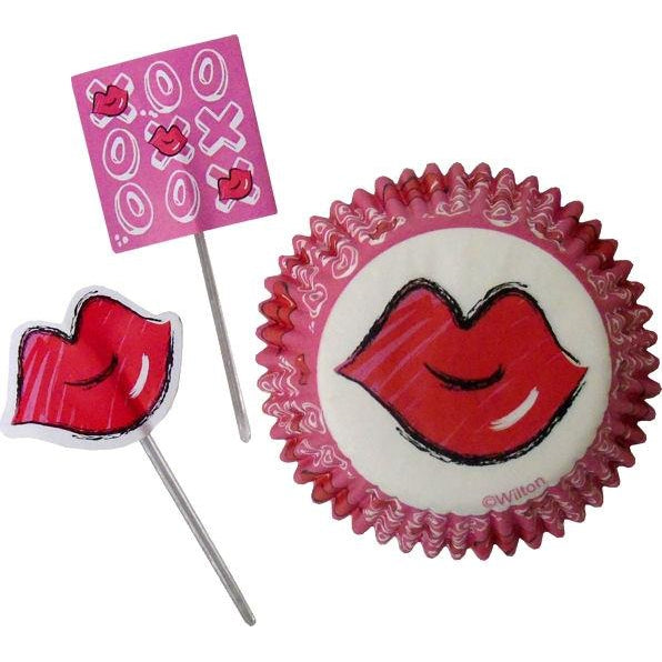 Wilton Sealed with a Kiss Cupcake Combo Set