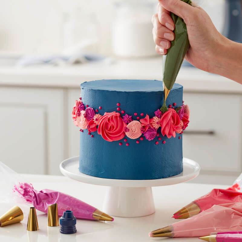 Wilton Navy & Gold Decorating Tip Set