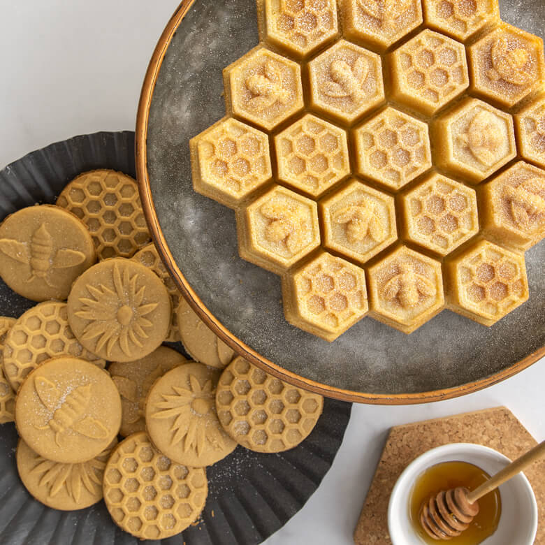 NordicWare Honeycomb Gold Pull-Apart Pan