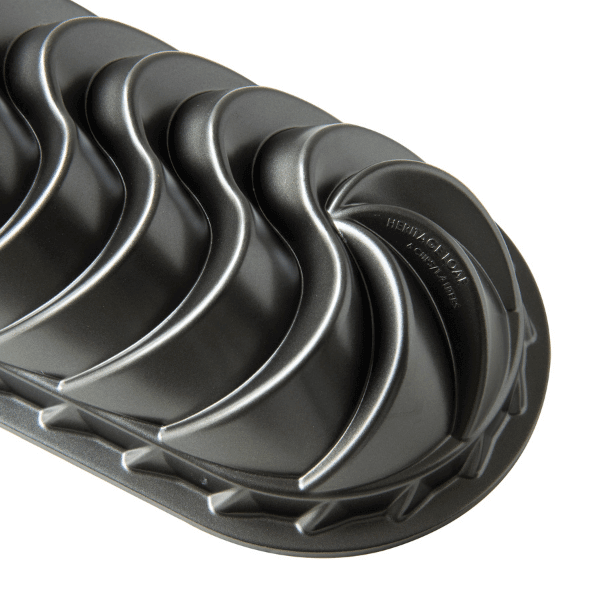 NordicWare Heritage Midi Bundt Loaf Pan
