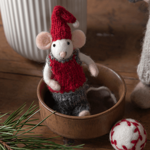 Gry & Sif Grey Deer with Book 60cm
