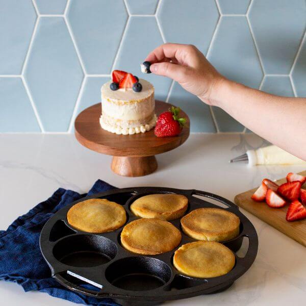 Lodge Cast Iron Mini Cake & Pie pan