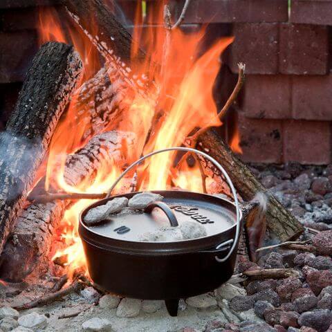 Lodge Camp Dutch Oven