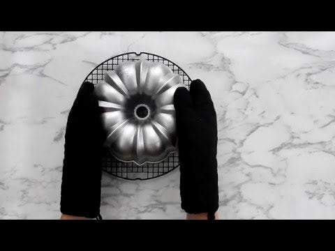 NordicWare Elegant Heart Bundt Pan