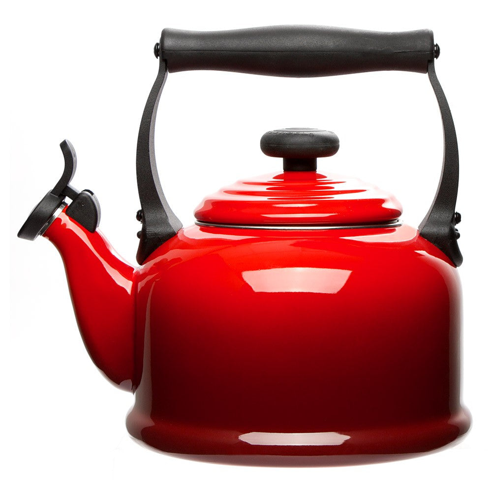 Le Creuset Traditional Kettle Red 2.1L