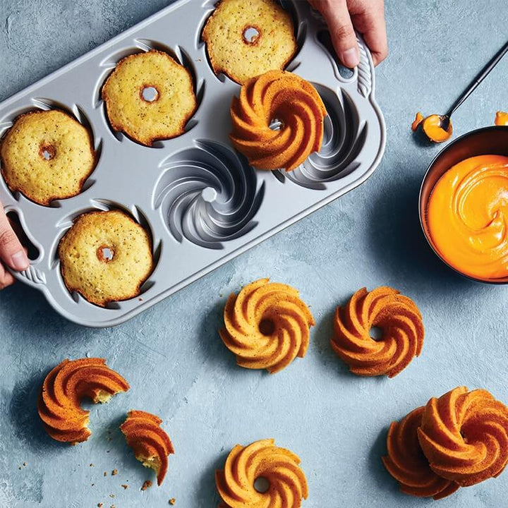 Nordic Ware Heritage Gold Bundtlette Pan